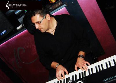 Play Music Swiss – Pianista Cantante 7 EN